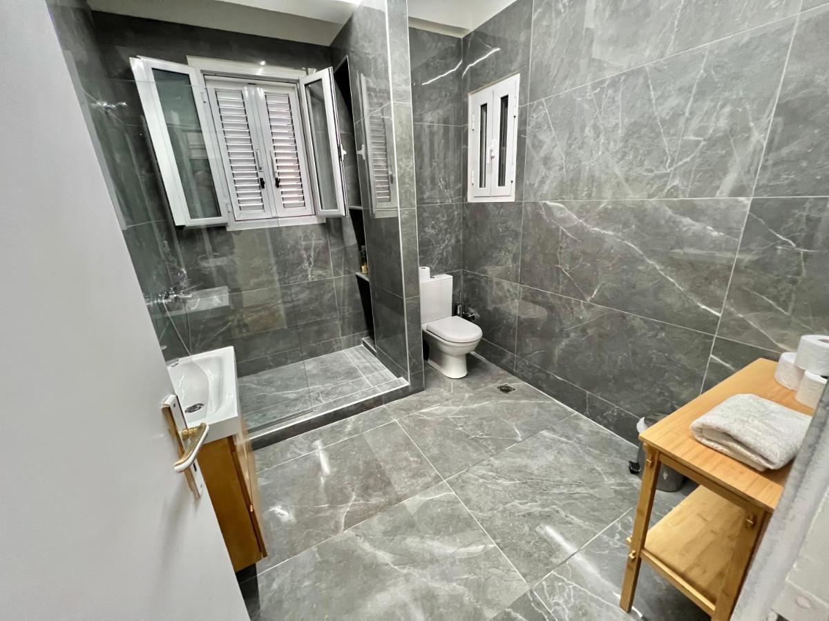 Victoria Grand Palace Apartments Atenas Exterior foto