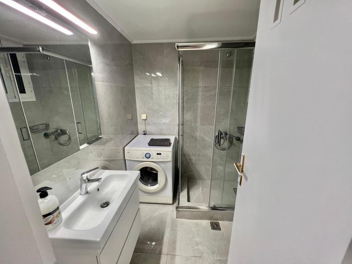 Victoria Grand Palace Apartments Atenas Exterior foto