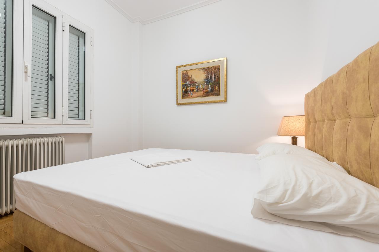 Victoria Grand Palace Apartments Atenas Exterior foto
